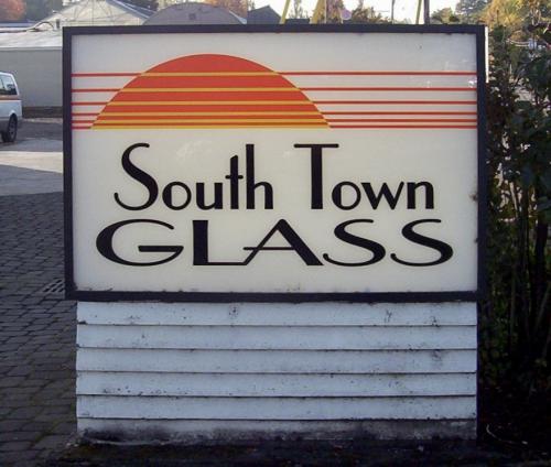 Southtown Glass lighted sign faces